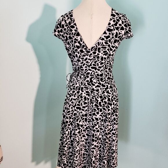 London Times Ladie's black and white dress, size 8 office, church. Y2K - Picture 1 of 7